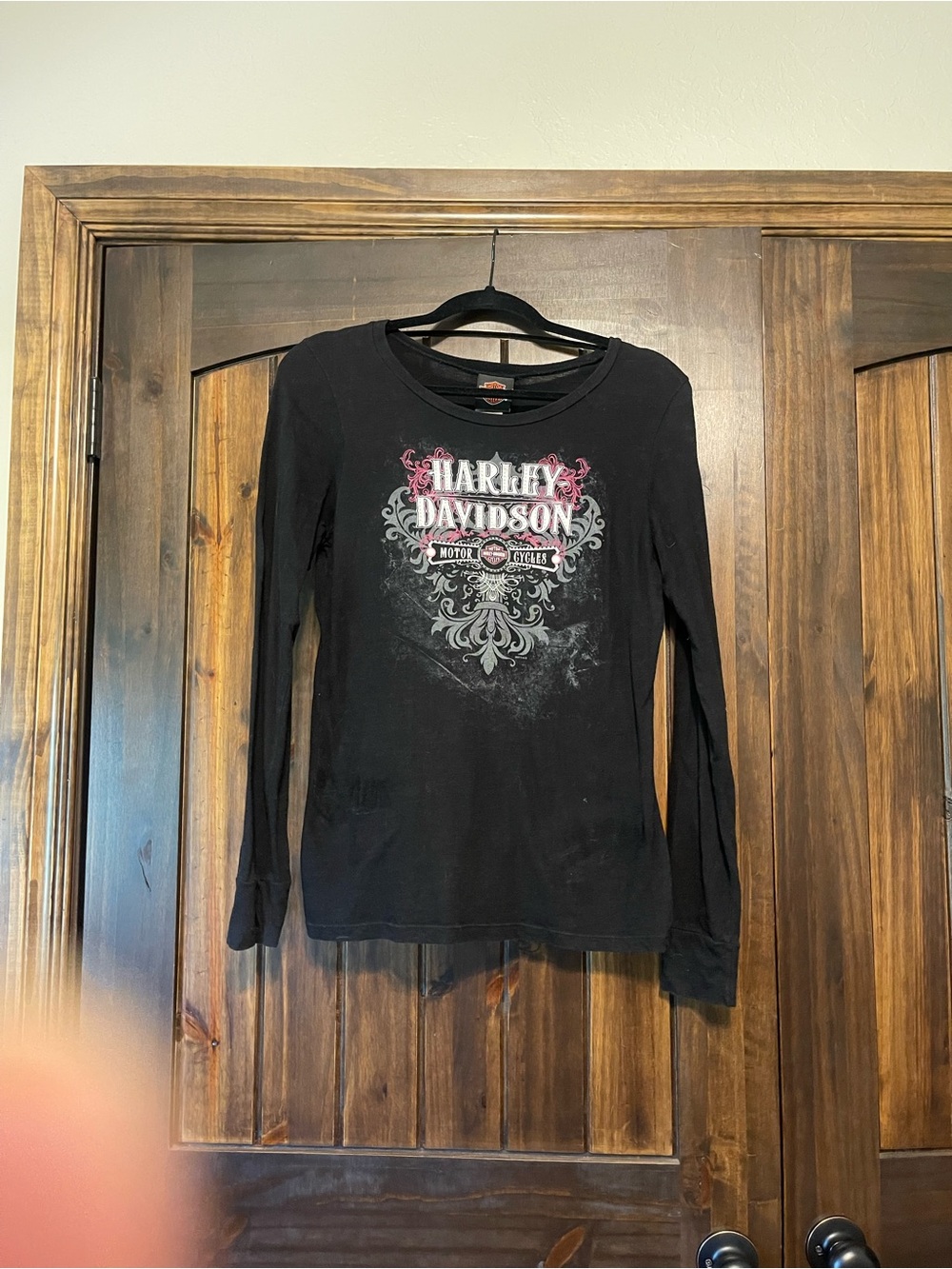 Harley-Davidson Black Long Sleeve Graphic Tee with Pink & Gray Accents